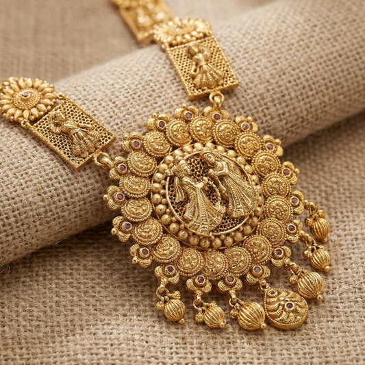 Elegant Engagement Malai