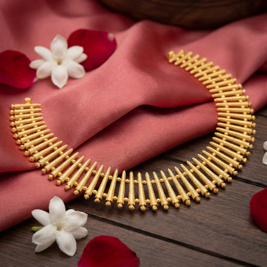 Trendy Emerald Antique Necklace