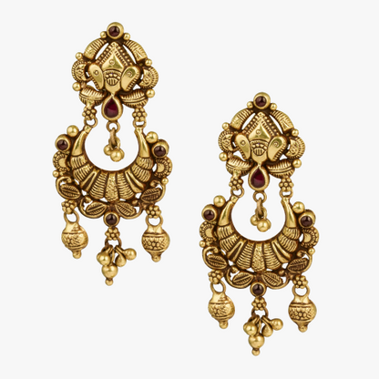 Elegant Antique Drop